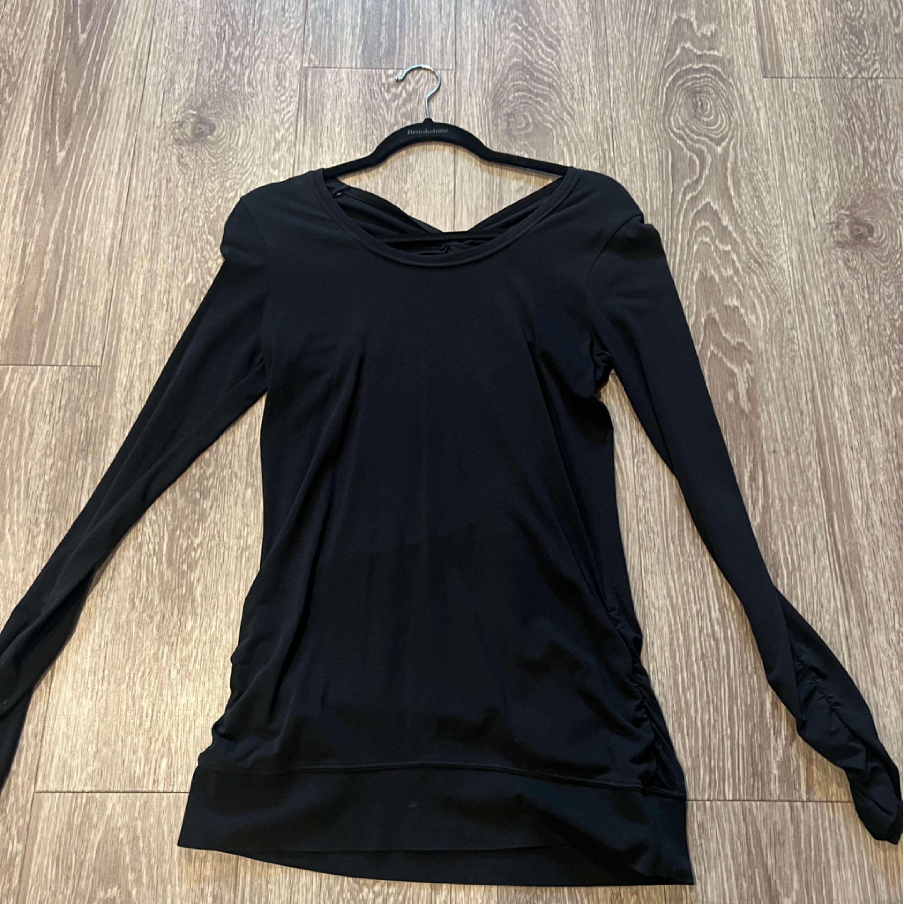 Lululemon Ruched Long Sleeve Twist Back